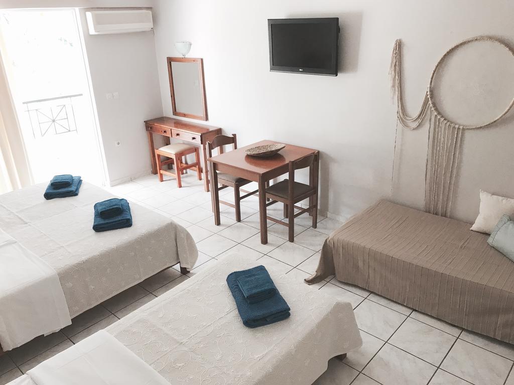 Calypso Beach Hotel Loutra Edipsou  Exterior photo
